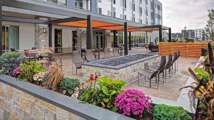 Courtyard Appleton Riverfront Exterior