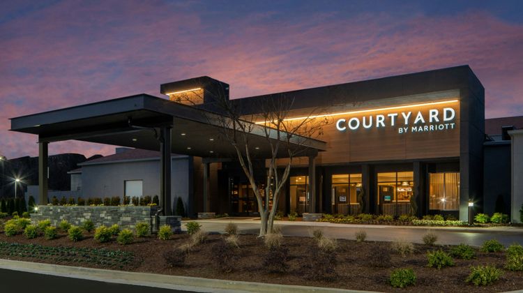 Courtyard by Marriott Memphis Airport Exterior