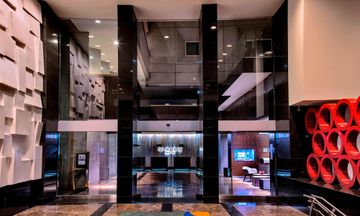 Courtyard by Marriott Revolucion
