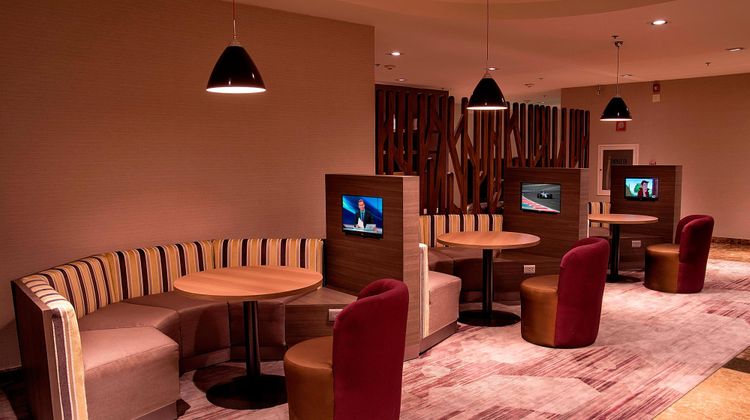 Courtyard by Marriott Revolucion Restaurant