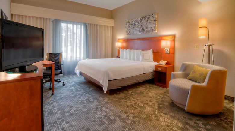 <b>Courtyard Memphis Germantown Room</b>. Images powered by <a href="https://www.leonardoworldwide.com/" title="Leonardo Worldwide" target="_blank">Leonardo</a>.