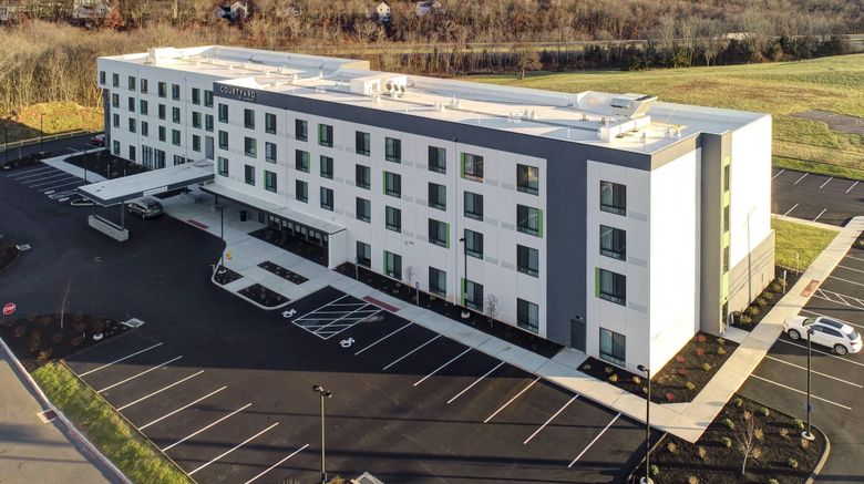 Courtyard Southington Exterior. Images powered by <a href="https://www.leonardoworldwide.com" target="_blank" rel="noopener">Leonardo</a>.