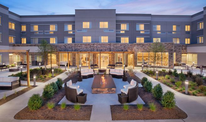 Courtyard by Marriott Wayne Fairfield Exterior