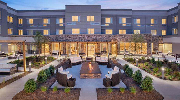 Courtyard by Marriott Wayne Fairfield Exterior