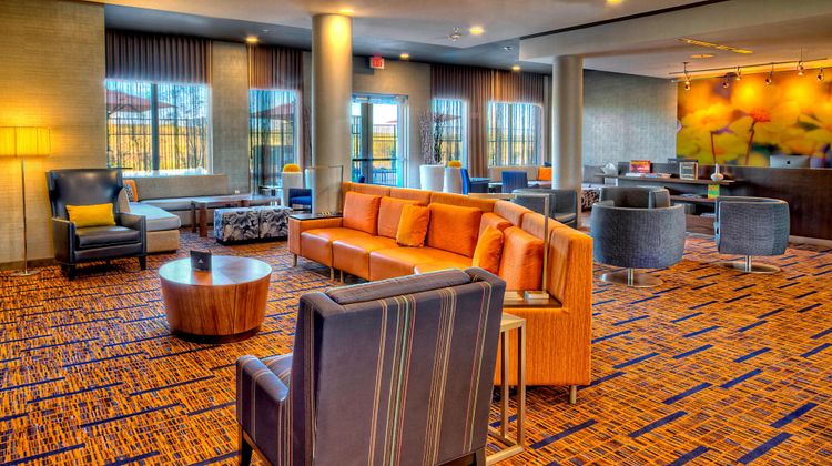 Courtyard San Marcos Marriott Lobby