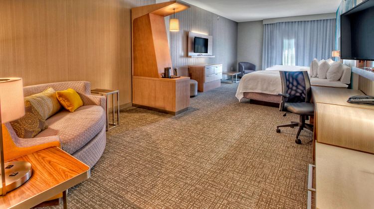 Courtyard San Marcos Marriott Suite