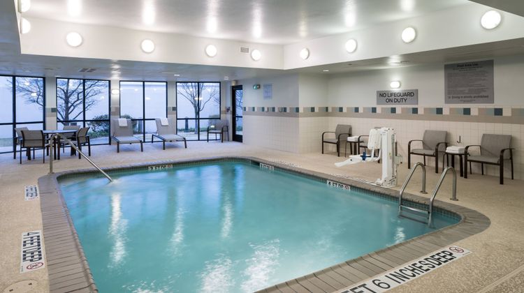Courtyard by Marriott West Orange Pool