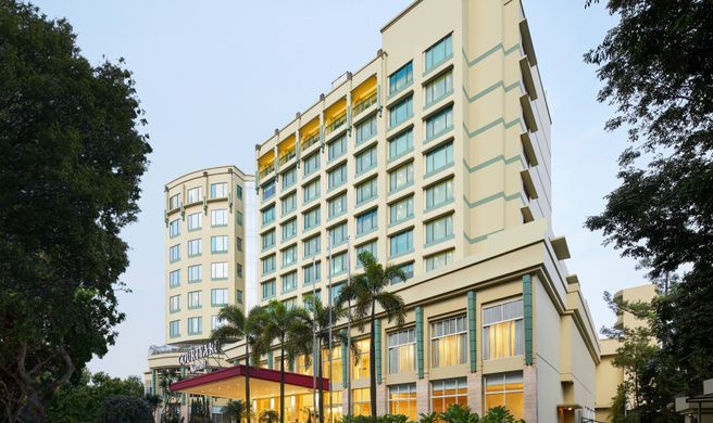 Courtyard by Marriott Bandung Dago Exterior