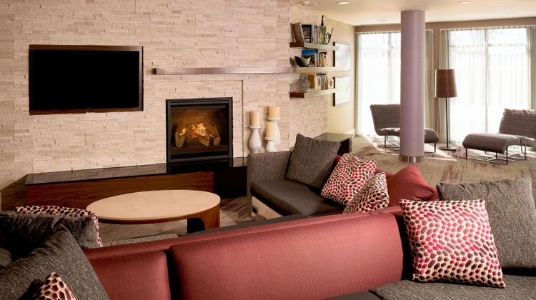 Courtyard by Marriott Sioux Falls Lobby