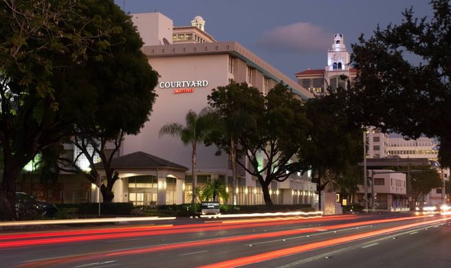 Courtyard Coral Gables Exterior