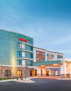 Courtyard by Marriott Bismarck North