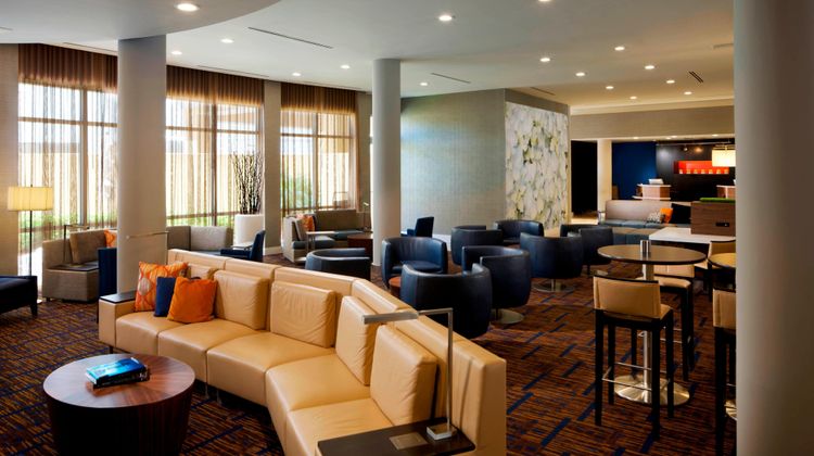 Courtyard Miami Dadeland Lobby