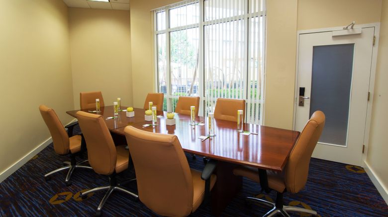 <b>Courtyard Miami Dadeland Meeting</b>. Images powered by <a href="https://www.leonardoworldwide.com/" title="Leonardo Worldwide" target="_blank">Leonardo</a>.