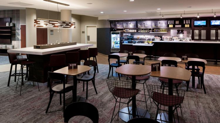 Courtyard Miami at Dolphin Mall Restaurant
