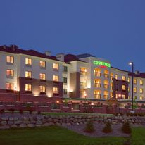 Courtyard by Marriott Madison East