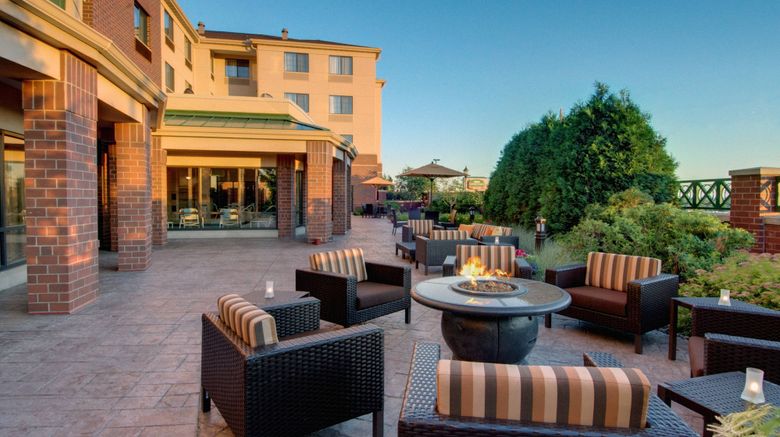 <b>Courtyard by Marriott Madison East Exterior</b>. Images powered by <a href="https://www.leonardoworldwide.com/" title="Leonardo Worldwide" target="_blank">Leonardo</a>.