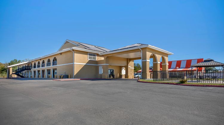 Red Roof Inn Canton, TX Exterior