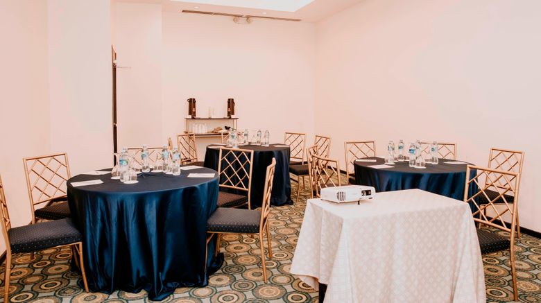 <b>Courtyard by Marriott Guayaquil Meeting</b>. Images powered by <a href="https://www.leonardoworldwide.com/" title="Leonardo Worldwide" target="_blank">Leonardo</a>.
