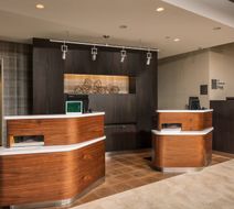 Courtyard Boston Littleton Lobby
