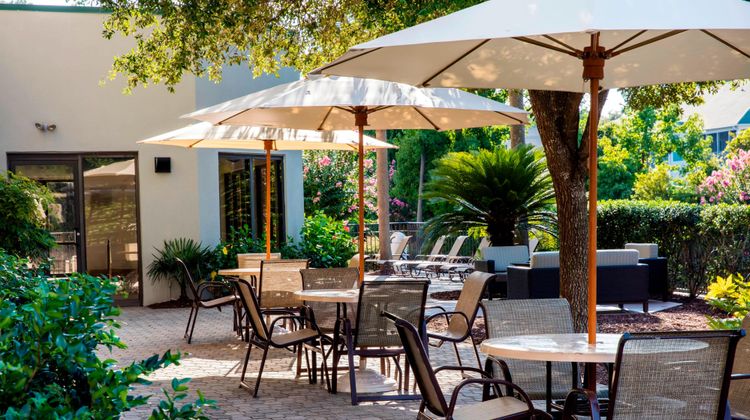 Courtyard by Marriott Barefoot Landing Exterior
