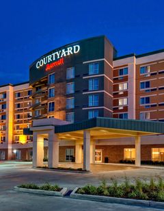 Courtyard Westbury Long Island