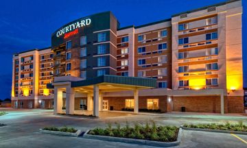 Courtyard Westbury Long Island