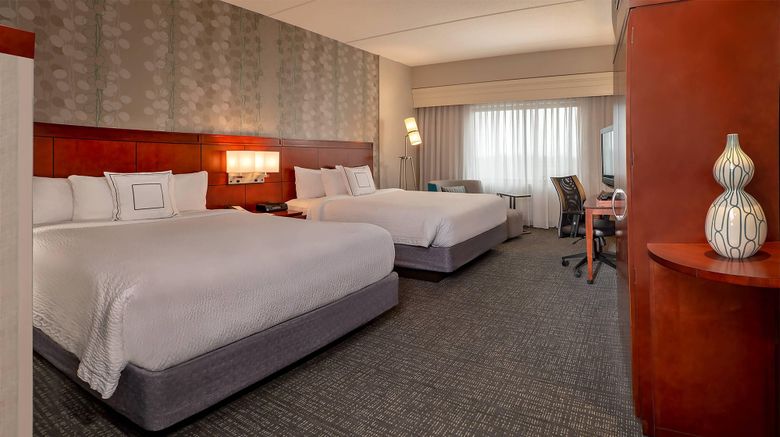 <b>Courtyard Hagerstown Room</b>. Images powered by <a href="https://www.leonardoworldwide.com/" title="Leonardo Worldwide" target="_blank">Leonardo</a>.