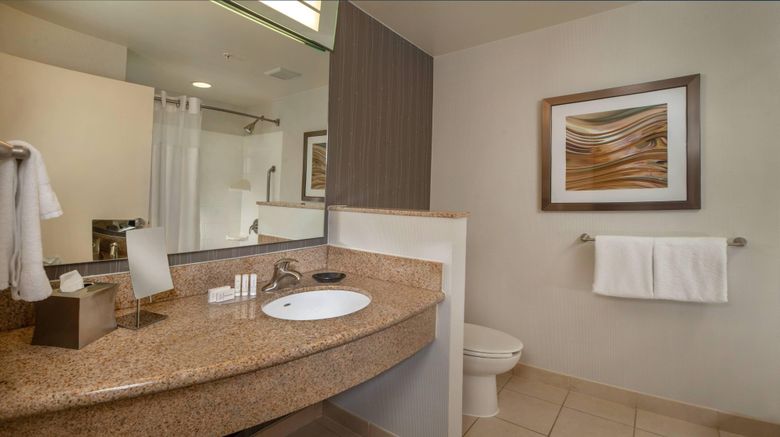 <b>Courtyard Hagerstown Room</b>. Images powered by <a href="https://www.leonardoworldwide.com/" title="Leonardo Worldwide" target="_blank">Leonardo</a>.