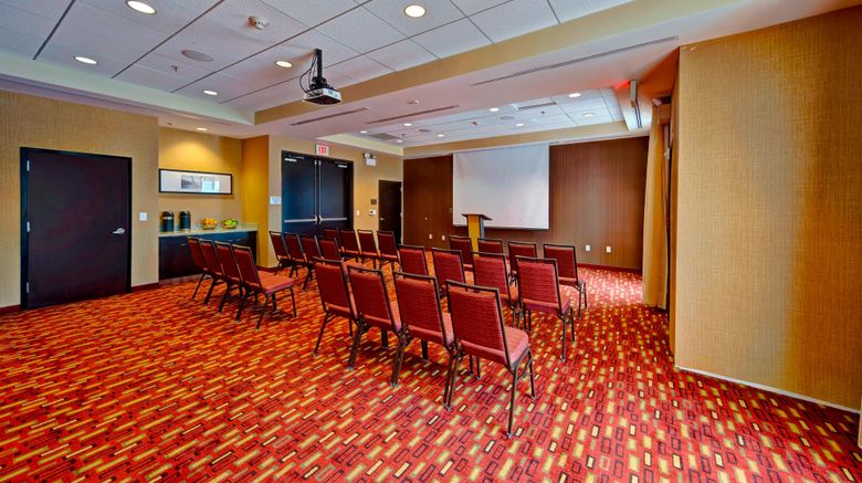 <b>Courtyard Westbury Long Island Meeting</b>. Images powered by <a href="https://www.leonardoworldwide.com/" title="Leonardo Worldwide" target="_blank">Leonardo</a>.