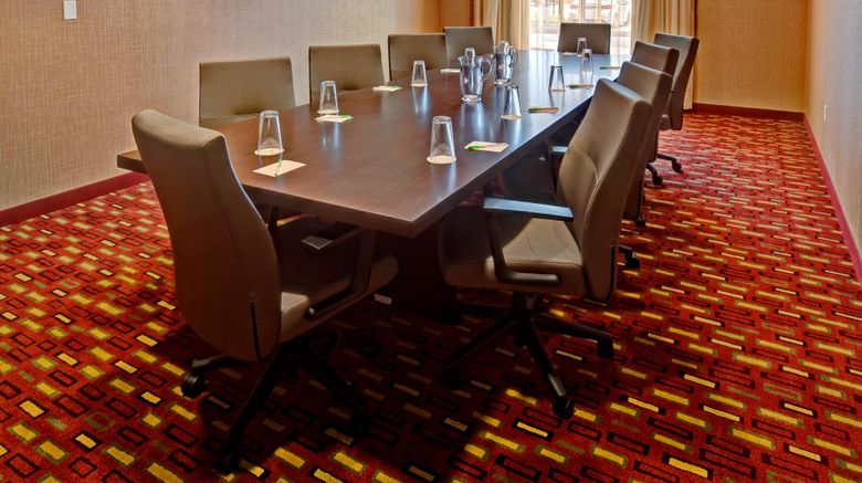 <b>Courtyard Westbury Long Island Meeting</b>. Images powered by <a href="https://www.leonardoworldwide.com/" title="Leonardo Worldwide" target="_blank">Leonardo</a>.