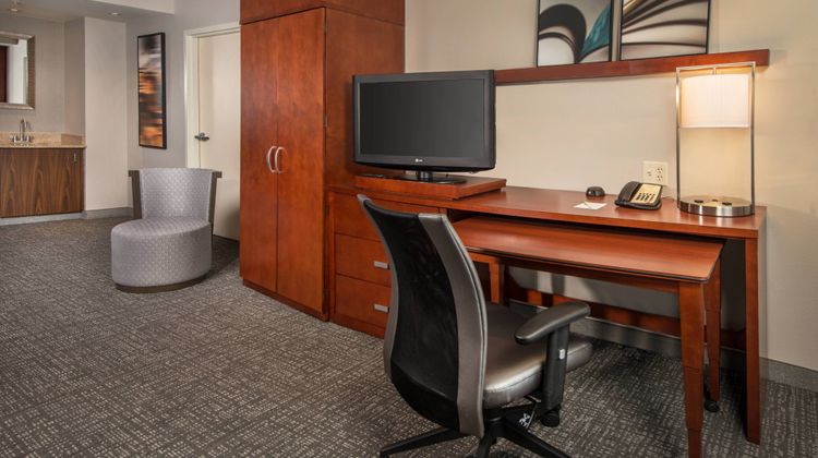 Courtyard Hagerstown Suite
