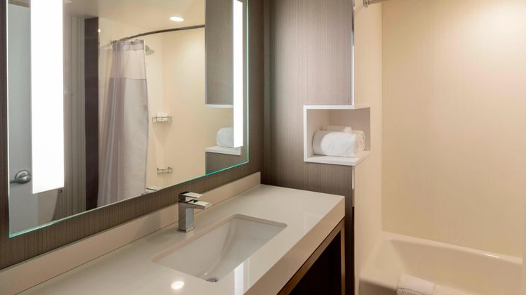 Courtyard New York Queens/Fresh Meadows Room