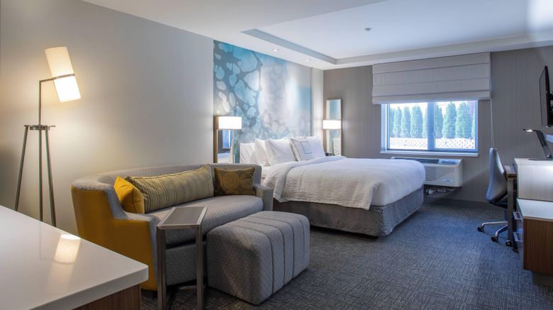 <b>Courtyard New York Queens/Fresh Meadows Suite</b>. Images powered by <a href="https://www.leonardoworldwide.com/" title="Leonardo Worldwide" target="_blank">Leonardo</a>.
