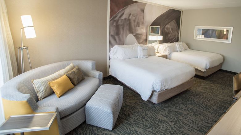 <b>Courtyard by Marriott Hickory Room</b>. Images powered by <a href="https://www.leonardoworldwide.com/" title="Leonardo Worldwide" target="_blank">Leonardo</a>.
