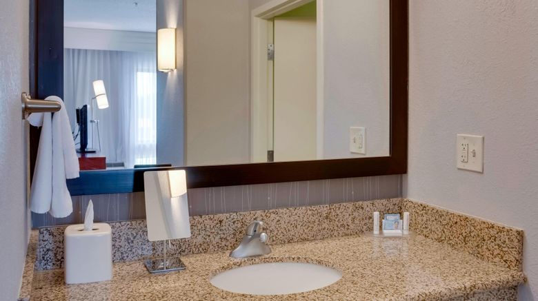 <b>Courtyard by Marriott Statesville Room</b>. Images powered by <a href="https://www.leonardoworldwide.com/" title="Leonardo Worldwide" target="_blank">Leonardo</a>.