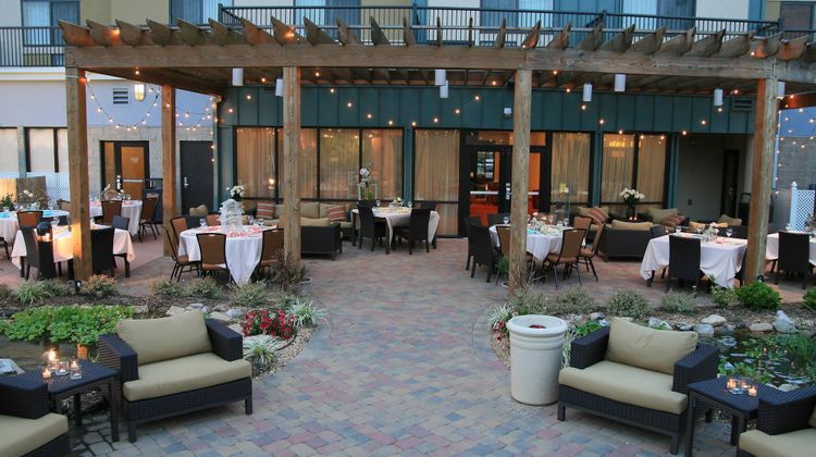 Courtyard by Marriott Statesville Meeting