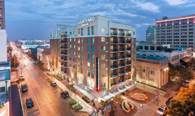 Courtyard Baton Rouge Downtown Exterior