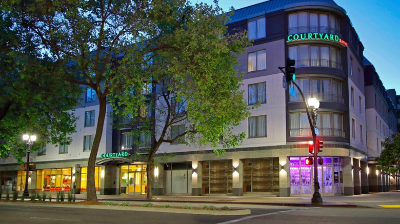 <b>Courtyard Oakland Downtown Exterior</b>. Images powered by <a href="https://www.leonardoworldwide.com/" title="Leonardo Worldwide" target="_blank">Leonardo</a>.