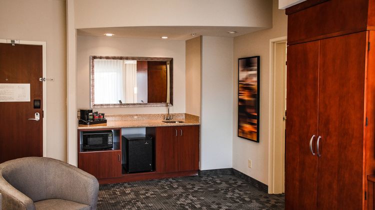 Courtyard by Marriott Norman Suite
