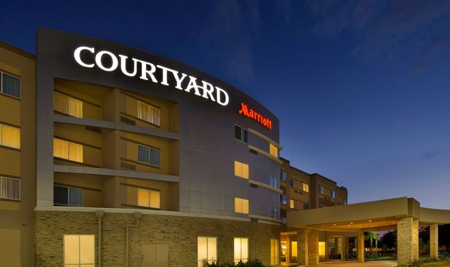 Courtyard Houston NW 290 Corridor Exterior