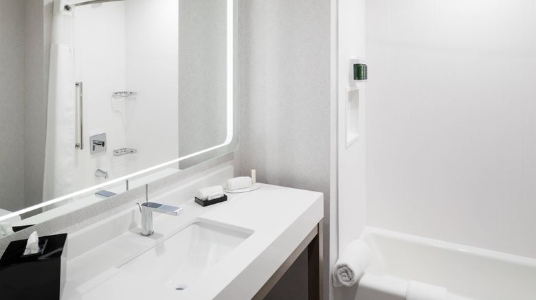 <b>Courtyard Houston Heights/I-10 Room</b>. Images powered by <a href="https://www.leonardoworldwide.com/" title="Leonardo Worldwide" target="_blank">Leonardo</a>.