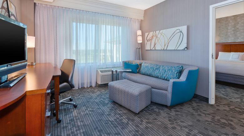<b>Courtyard by Marriott Omaha La Vista Room</b>. Images powered by <a href="https://www.leonardoworldwide.com/" title="Leonardo Worldwide" target="_blank">Leonardo</a>.