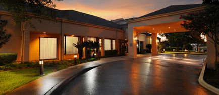 Courtyard Houston Hobby Airport Exterior