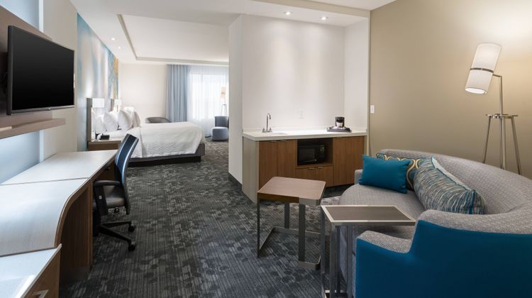 Courtyard Marriott Katy Mills Suite