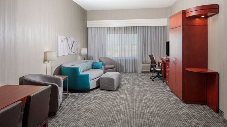 Courtyard Houston Medical Center Suite