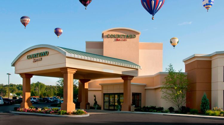 Courtyard by Marriott Canton Exterior