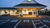 <b>Courtyard Cape Cod Hyannis Exterior</b>. Images powered by <a href="https://www.leonardoworldwide.com/" title="Leonardo Worldwide" target="_blank">Leonardo</a>.