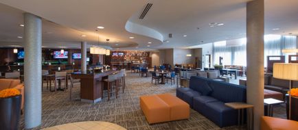 Courtyard by Marriott Canton Lobby