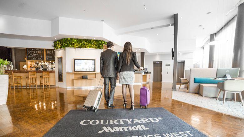 <b>Courtyard Colombes Lobby</b>. Images powered by <a href="https://www.leonardoworldwide.com/" title="Leonardo Worldwide" target="_blank">Leonardo</a>.