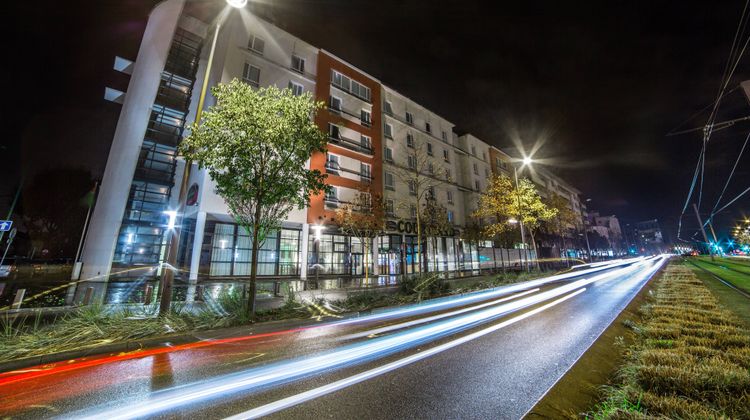 Courtyard Colombes Exterior